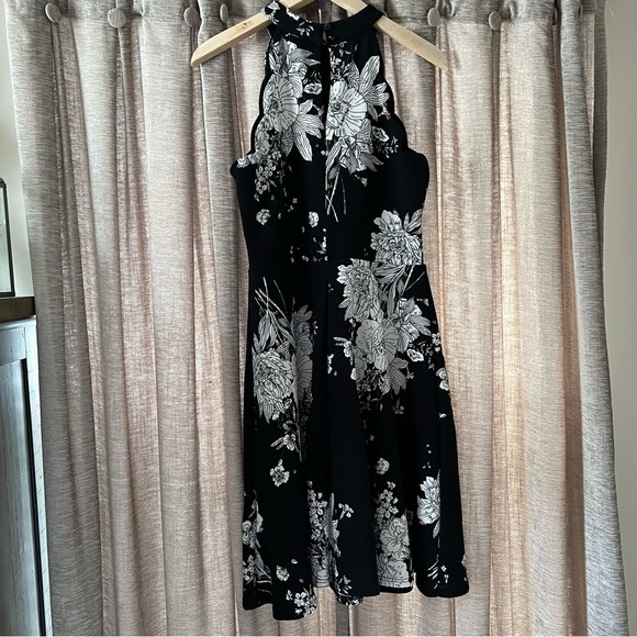 Aqua Black and White Floral Print High Neck Scallop Trim Fit & Flare Dress Large - Picture 9 of 14